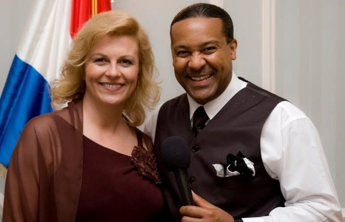 Kevin T. Robertson with a meeting professional at an event